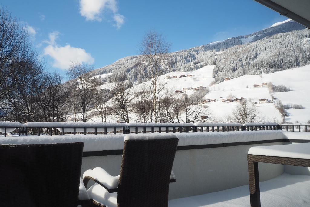 Apartment Smaragdblick Wildkogel Bramberg am Wildkogel Ngoại thất bức ảnh